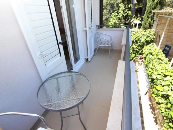 Bed & Breakfast Blu Locanda : photo 1 de la chambre appartement 1 chambre avec balcon