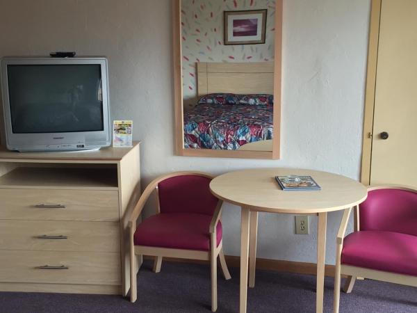 MacThrift Motor Inn : photo 4 de la chambre chambre avec coin cuisine