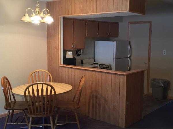 MacThrift Motor Inn : photo 2 de la chambre suite 2 chambres