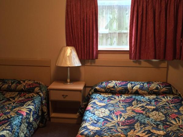 MacThrift Motor Inn : photo 7 de la chambre suite 2 chambres