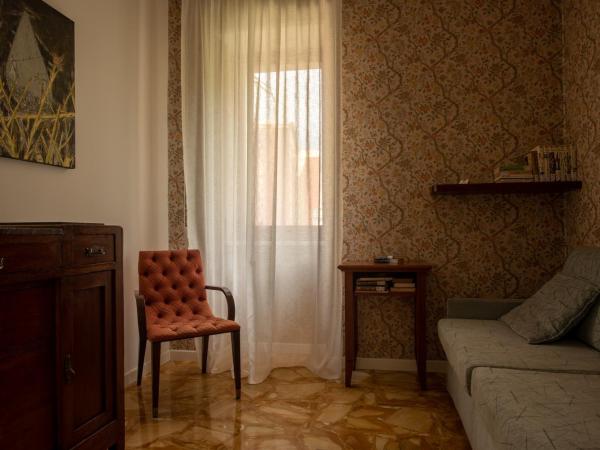 Locanda dei Buoni e Cattivi : photo 2 de la chambre suite junior avec balcon