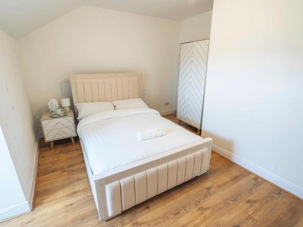 Majestic Inn : photo 1 de la chambre chambre double avec salle de bains commune