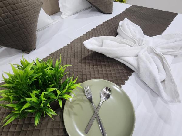 Innzoy Hotels : photo 8 de la chambre chambre lit king-size supérieure