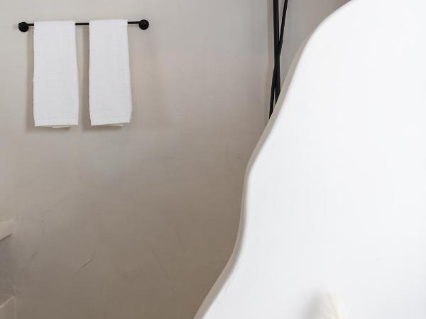 Lotus iΝ & Aroma iN , Mykonos Town : photo 4 de la chambre chambre double avec balcon