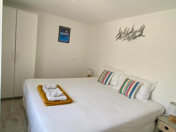 Oustal Magnolia : photo 8 de la chambre studio lit king-size avec canapé-lit