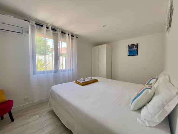 Oustal Magnolia : photo 9 de la chambre studio lit king-size avec canapé-lit