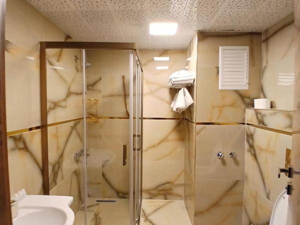 Safari Otel : photo 5 de la chambre suite familiale avec balcon