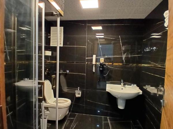 Safari Otel : photo 1 de la chambre suite familiale avec balcon