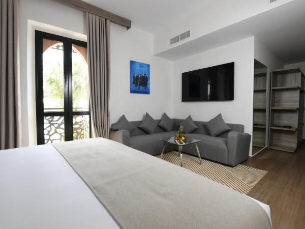 555 Hotel Clubbing Adults Only : photo 7 de la chambre suite exécutive