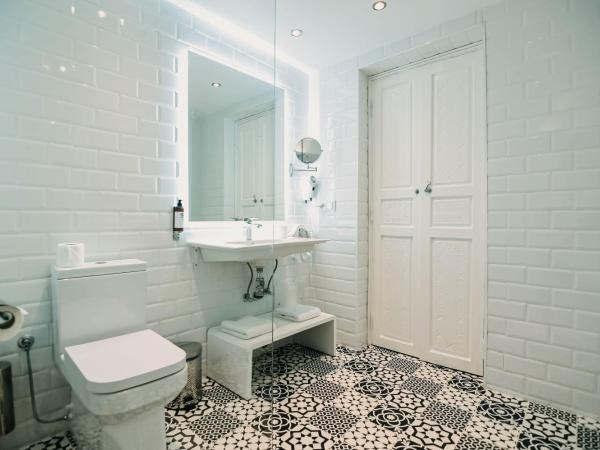 555 Hotel Clubbing Adults Only : photo 1 de la chambre chambre standard lit queen-size