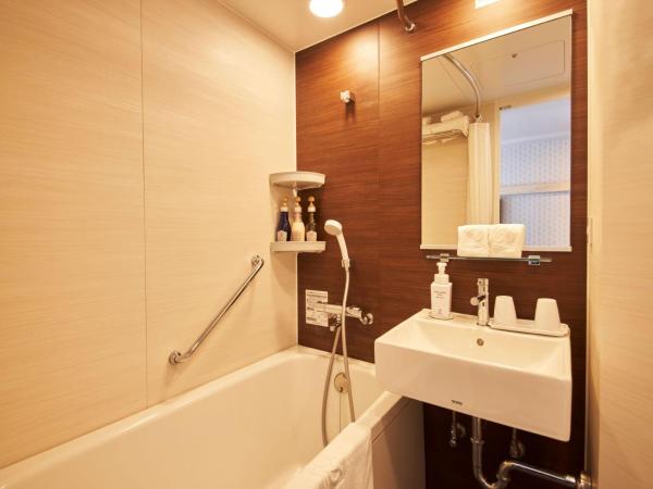 Shinjuku Prince Hotel : photo 5 de la chambre chambre double confort - non-fumeurs (15,3 m²)