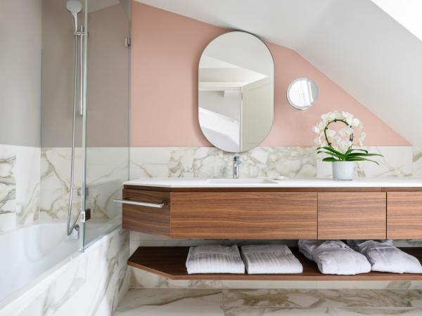 Hotel Angleterre & Résidence : photo 3 de la chambre chambre double supérieure