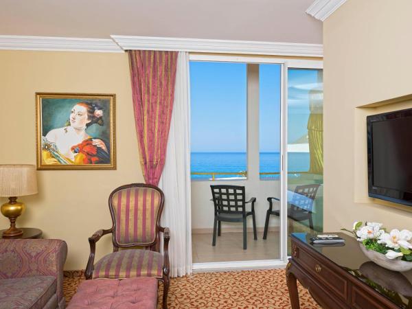 Museum Hotel Antique Roman Palace - Adults Only Ultra All Inclusive : photo 2 de la chambre suite lit king-size