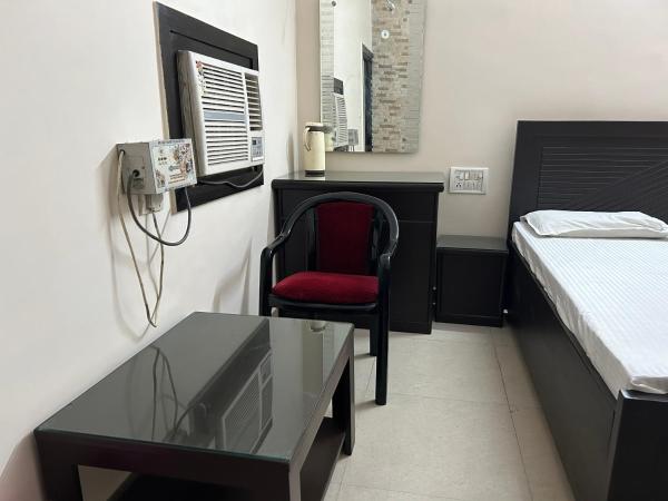 Hotel Tourist Bar & Restaurant : photo 10 de la chambre chambre double