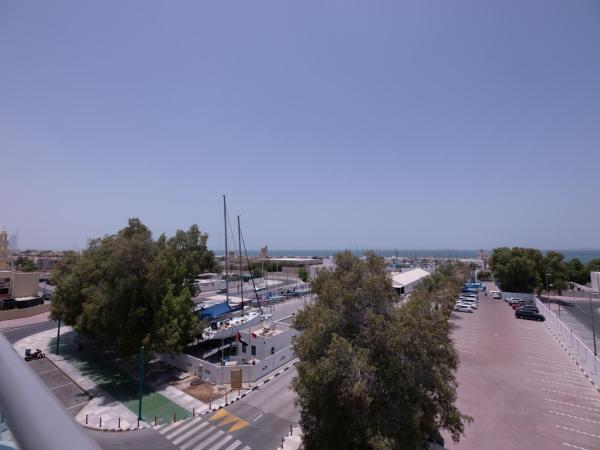 Beach Walk Hotel Jumeirah : photo 8 de la chambre chambre premium avec balcon - vue partielle sur mer