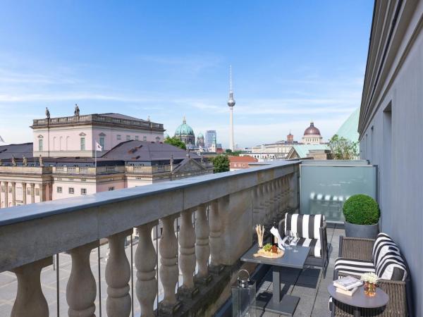 Rocco Forte Hotel De Rome : photo 3 de la chambre suite junior avec terrasse