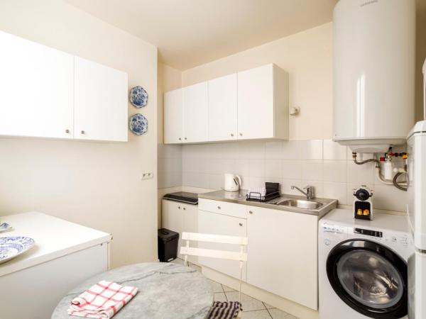 Faubourg Saint-Honore 1 BDR : photo 8 de la chambre appartement