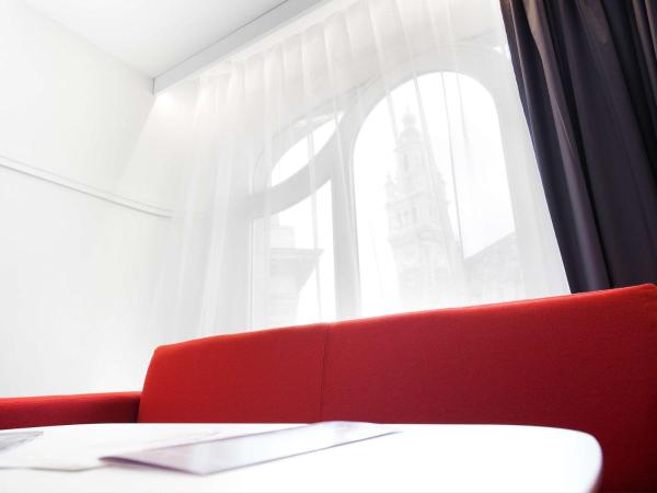 Mercure Lille Centre Grand Place : photo 7 de la chambre suite junior avec canapé-lit 