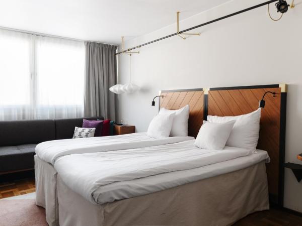 Clarion Hotel Amaranten : photo 8 de la chambre chambre double supérieure avec deux lits doubles