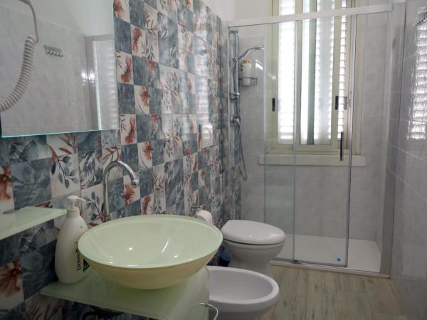 B&B Villa Pallante : photo 6 de la chambre chambre deluxe (2 adultes + 1 enfant)