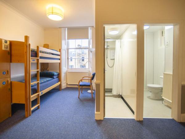 Glasgow Youth Hostel : photo 4 de la chambre chambre lits jumeaux privée 2 personnes avec salle de bains privative