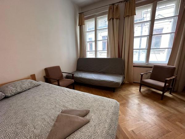 Kozia 24/25 : photo 7 de la chambre chambre double standard avec salle de bains commune