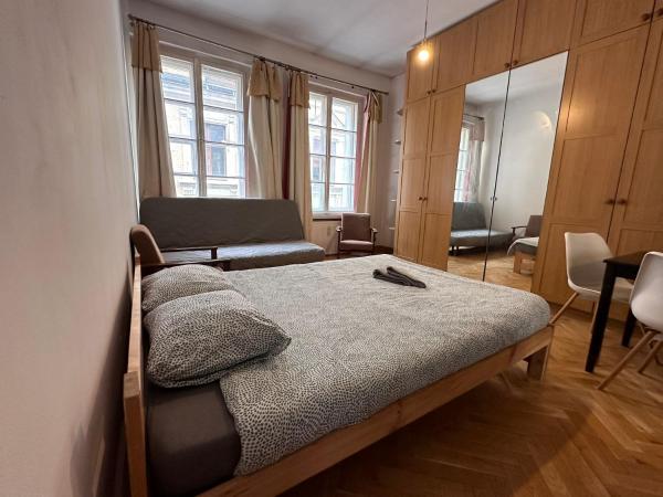 Kozia 24/25 : photo 8 de la chambre chambre double standard avec salle de bains commune