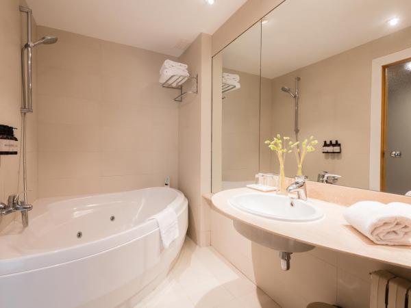 Hotel Ciudad de Valladolid : photo 9 de la chambre suite junior