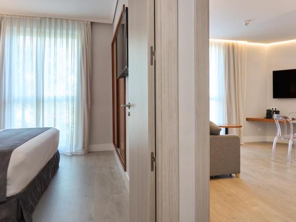 Hotel Puerta de Toledo : photo 3 de la chambre suite junior
