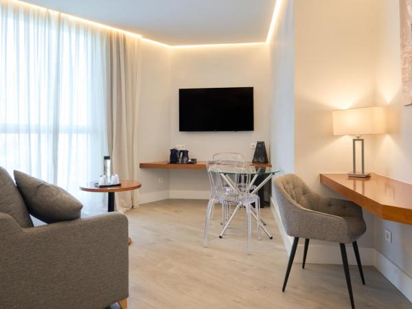 Hotel Puerta de Toledo : photo 4 de la chambre suite junior