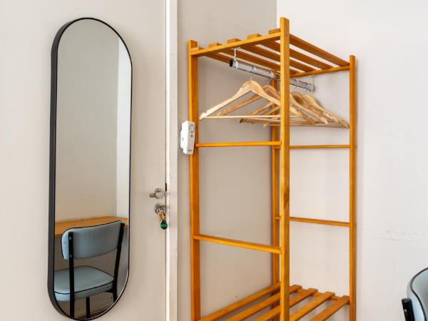 Chez Zany Boutique Hostel - Santa Teresa : photo 2 de la chambre chambre simple - vue sur jardin