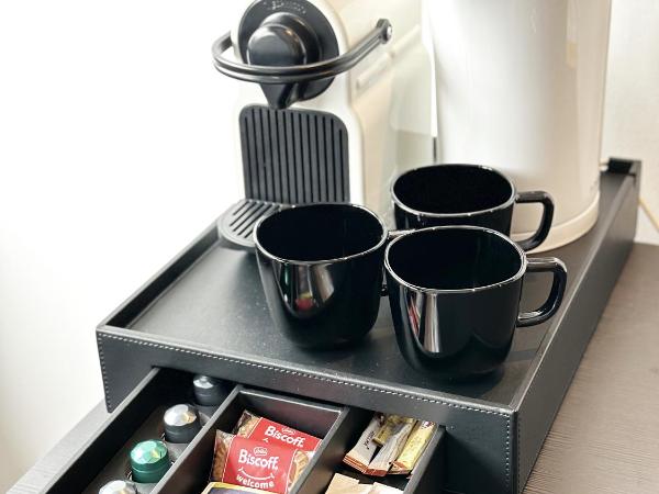 BLK Hostel : photo 1 de la chambre chambre triple standard avec salle de bains commune