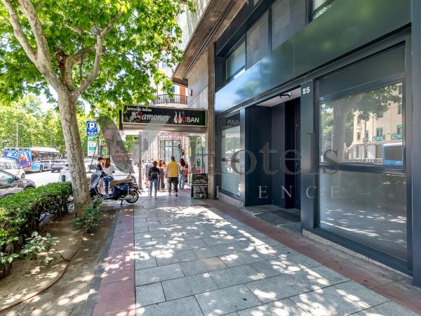 AYZ Princesa-Auto check-in property : photo 3 de la chambre chambre double avec salle de bains privative