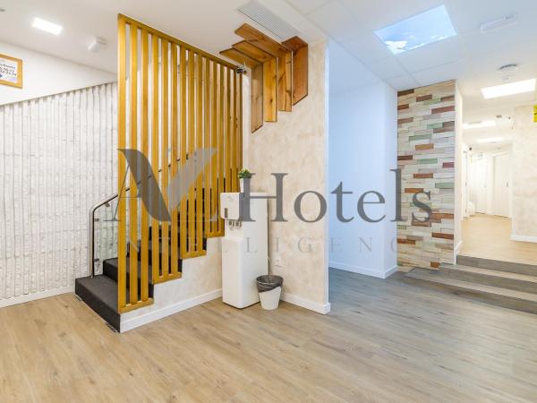 AYZ Princesa-Auto check-in property : photo 5 de la chambre chambre double avec salle de bains privative