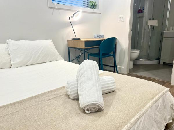 New Suite with Private Bathroom 8 mins to UBC : photo 4 de la chambre chambre double deluxe avec baignoire