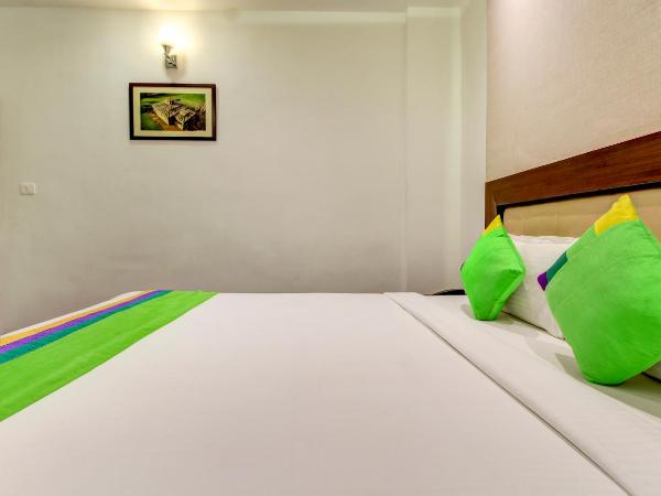 Treebo The Sai Leela Suites R T Nagar : photo 10 de la chambre chambre double standard