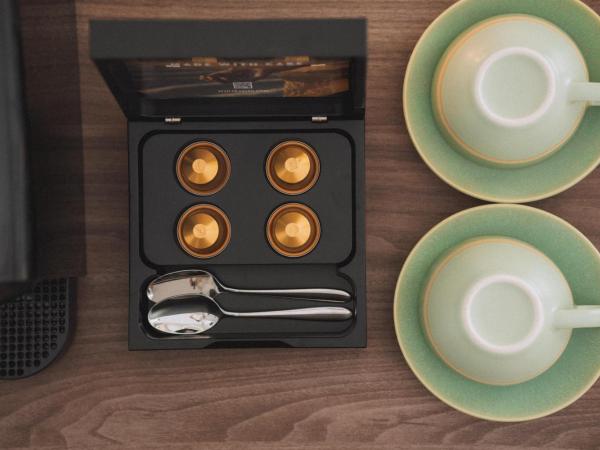 Muse Of Mykonos Luxury Suites : photo 8 de la chambre suite junior avec bain à remous extérieur