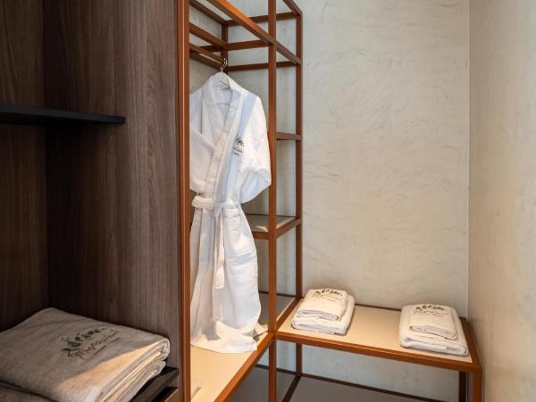 Muse Of Mykonos Luxury Suites : photo 6 de la chambre grand suite with outdoor pool