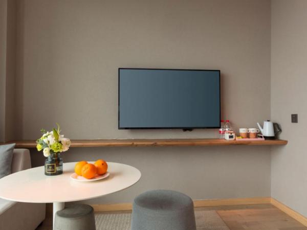 Westlake Art Hotel : photo 4 de la chambre chambre lit king-size panoramique