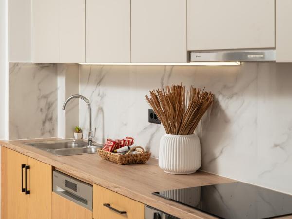 Elia City Apartments : photo 5 de la chambre appartement 1 chambre supérieur avec balcon