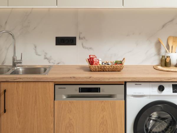 Elia City Apartments : photo 1 de la chambre classic one-bedroom apartment with king bed