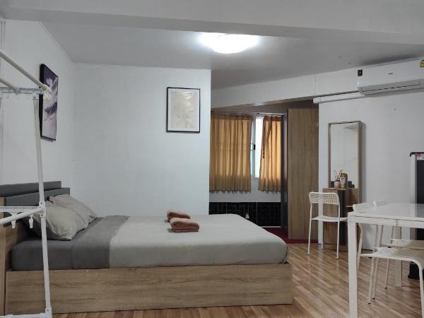 Doodle Lodge Bangkok : photo 5 de la chambre chambre double ou lits jumeaux