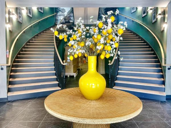 Résidence MONTANA Bourg-en-Bresse : photo 1 de la chambre chambre double avec balcon