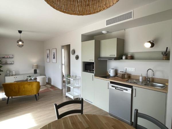 Résidence MONTANA Bourg-en-Bresse : photo 6 de la chambre chambre double avec balcon