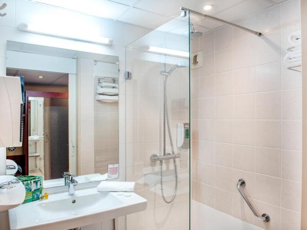 Hôtel La Solitude : photo 2 de la chambre hébergement duplex 