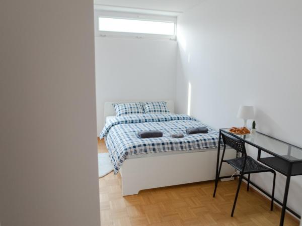 LoftMe Houses Hostel : photo 8 de la chambre chambre double avec balcon