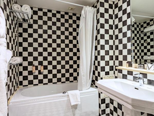 Grand Tonic Hotel & SPA NUXE : photo 6 de la chambre chambre familiale