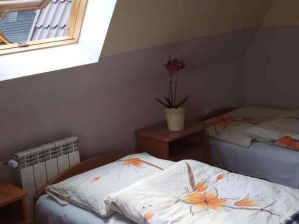 U KOMINKA : photo 4 de la chambre chambre familiale avec balcon