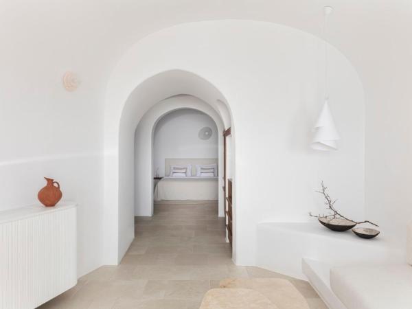 Canaves Ena - Small Luxury Hotels of the World : photo 10 de la chambre suite supérieure avec bassin profond