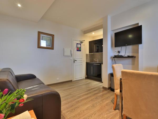 Emeraude Résidence Hotelière : photo 4 de la chambre chambre avec balcon beaulieu-sur-mer